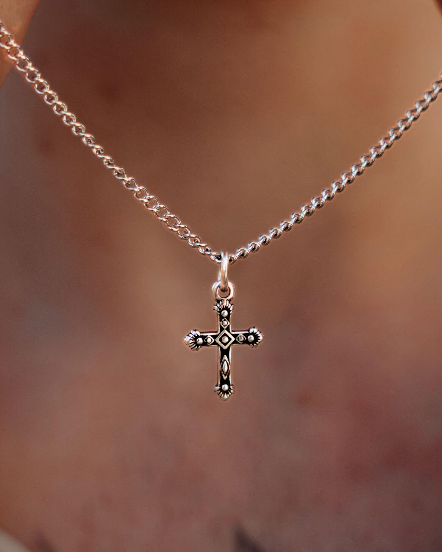 VINTAGE CROSS NECKLACE