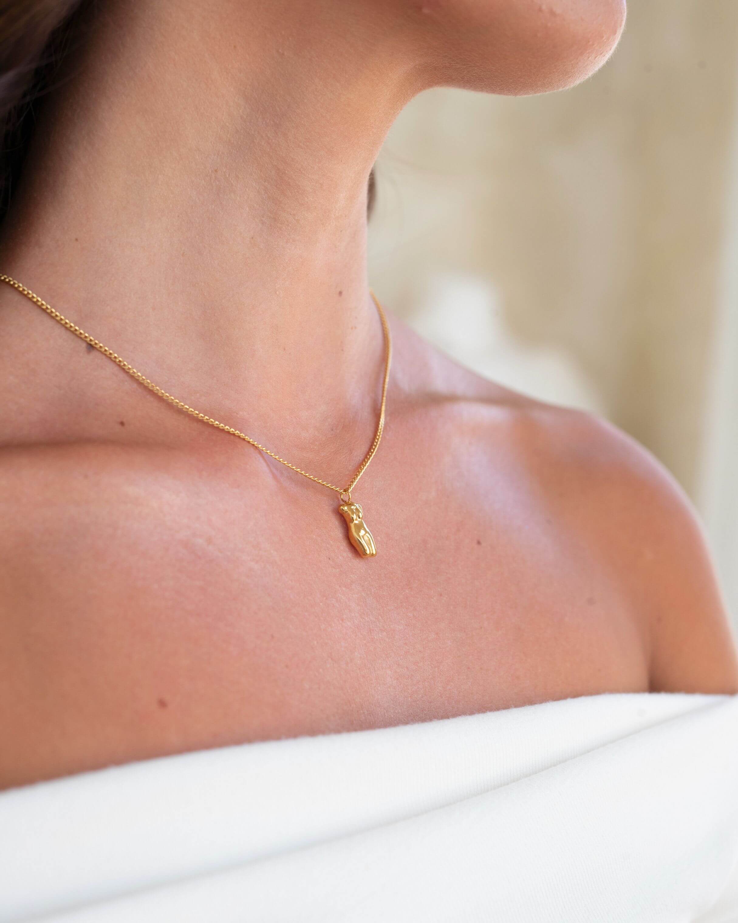 APHRODITE MUSE NECKLACE