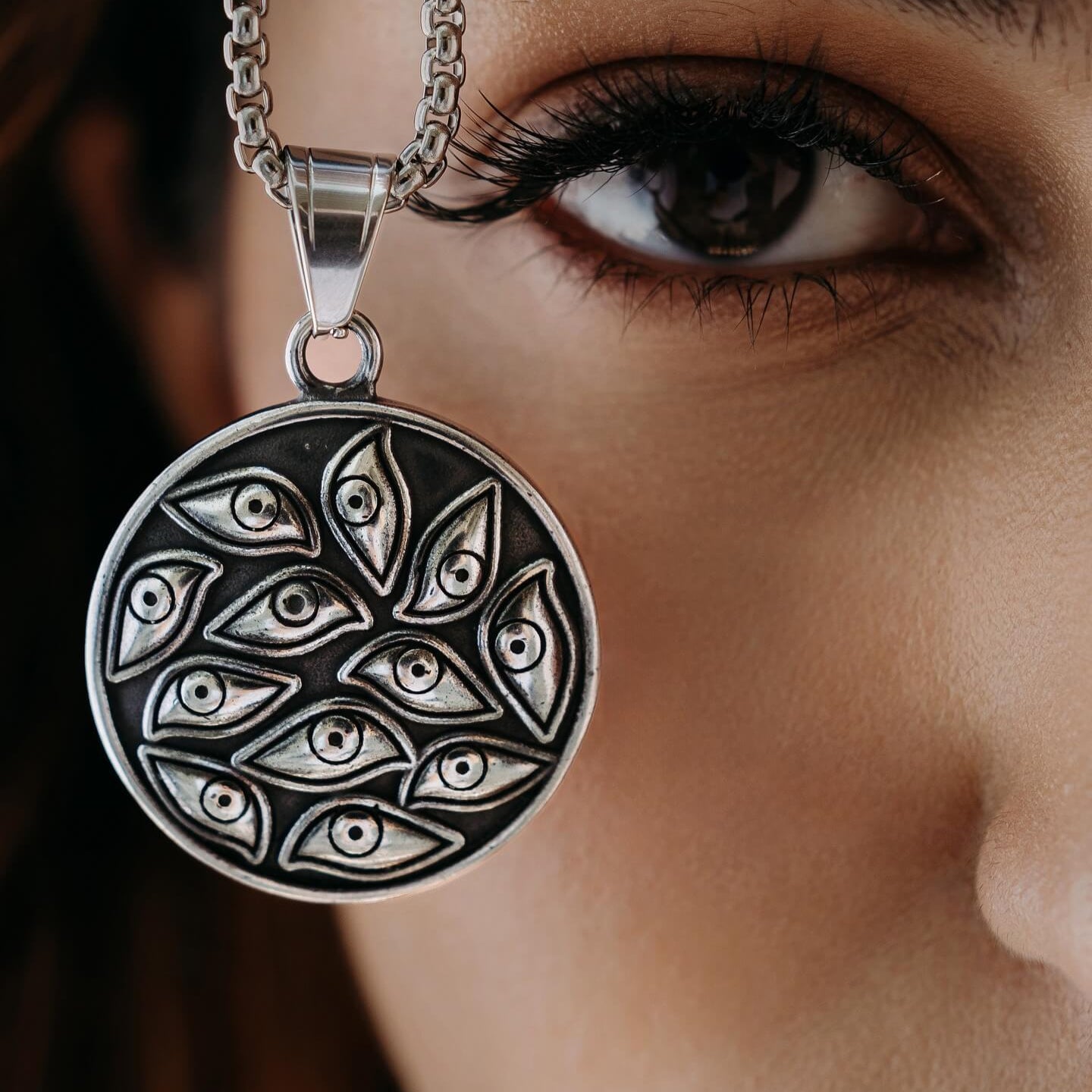 "EYES"